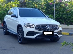 Mercedes-Benz GLC 200 AMG Line 2022 putih km6ribuan cash kredit proses bisa dibantu