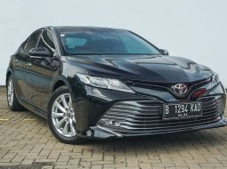 Toyota Camry V Matic 2020 Sedan - Mobil Bebas Laka dan Banjir - Kredit murah - B1294KAD