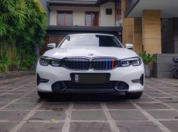 BMW 320i 2.0L Turbo Dynamic (G30) !! ISTIMEWA !! 4