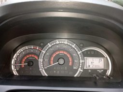 TDP (3JT) Daihatsu Xenia R 1.3 AT 2017 Putih  7