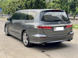 Honda Odyssey 2.4 2012 Abu-abu 5