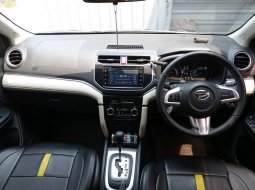  TDP (9JT) Daihatsu TERIOS R 1.5 AT 2020 Hitam  8
