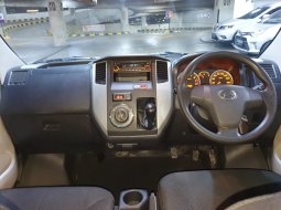 Daihatsu Luxio 1.5 D Dual Manual 2018 VVT-i 9
