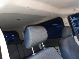 Daihatsu Luxio 1.5 D Dual Manual 2018 VVT-i 17