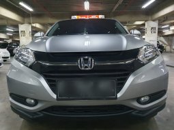 Honda HR-V 1.5L E CVT Automatic 2018 3