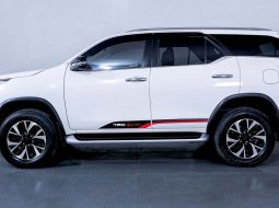 Toyota Fortuner 2.4 VRZ AT 2018  - Mobil Cicilan Murah 5