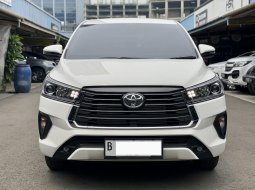Toyota Kijang Innova V A/T Diesel 2022 Putih Like New 2
