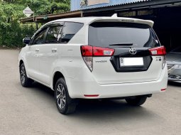 Toyota Kijang Innova V A/T Diesel 2022 Putih Like New 5