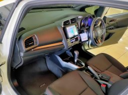 Honda Jazz RS 1.5 Tahun 2018 Hatchback Putih 6