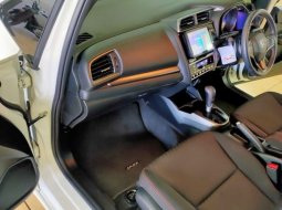 Honda Jazz RS 1.5 Tahun 2018 Hatchback Putih 8