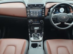 Km3rb Hyundai Creta 2023 prime two tone pajak panjang tgn 1 cash kredit proses bisa dibantu 10