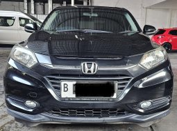 Honda HRV E A/T ( Matic ) 2017 Hitam Km 80rban Mulus Siap Pakai