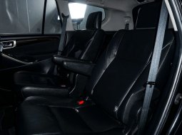 JUAL Toyota Innova 2.0 Venturer AT 2017 Hitam 7