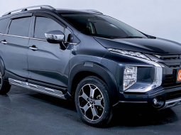 JUAL Mitsubishi Xpander Cross Premium Package AT 2020 Abu-abu
