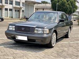 Toyota Crown Super Saloon 1992 Abu-abu 1