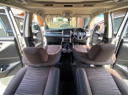 Toyota Kijang Innova 2.4V 2021 luxury dp minim 4