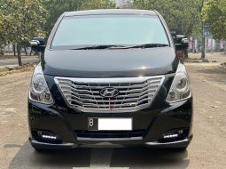 Hyundai H-1 Elegance bensin at 2017 Hitam