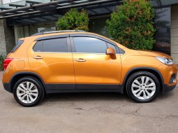 Chevrolet TRAX LTZ 2017 orange sunroof dp22jt service record tgn pertama dr baru cash kredit bisa 7