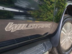 Ford Ranger WILDTRACK 4X4 2022 hitam km 19 perak cash kredit proses bisa dibantu 9