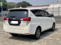 Toyota Kijang Innova V A/T Diesel 2022 Putih 3