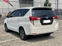 Toyota Kijang Innova V A/T Diesel 2022 Putih 5