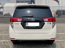 Toyota Kijang Innova V A/T Diesel 2022 Putih 6