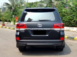 Toyota Land Cruiser VX-R 2017 hitam diesel km41rban pajak panjang cash kredit proses bisa dibantu 7