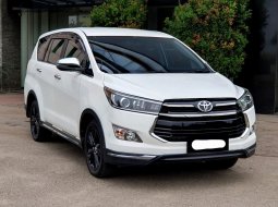 Toyota Venturer 2.4 A/T DSL 2019 putih diesel pajak panjang tangan pertama cash kredit proses bisa