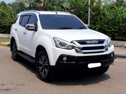 Isuzu MU-X I-Series 2019 diesel putih km28rban matic tangan pertama dari baru record 1