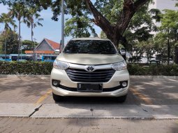 Toyota Avanza 1.3E MT Manual 2018 Kuning 2
