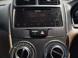 Toyota Avanza 1.3E MT Manual 2018 Kuning 5
