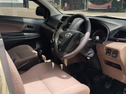 Toyota Avanza 1.3E MT Manual 2018 Kuning 7
