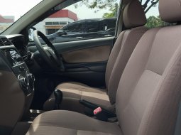 Toyota Avanza 1.3E MT Manual 2018 Kuning 8
