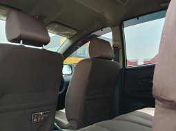 Toyota Avanza 1.3E MT Manual 2018 Kuning 9