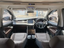 Toyota Kijang Innova V A/T Diesel 2021 Hitam 8