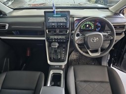 Toyota Innova Q TSS Modellista Hybrid 2.0 AT ( Matic ) 2022 Hitam Km 8rban Good Condition Siap Pakai 5