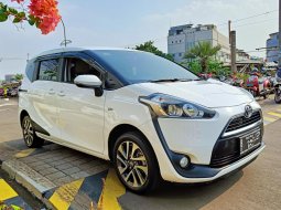 Toyota Sienta 1.5 V AT CVT 2017 Dp pake motor