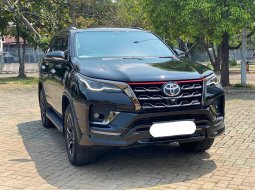 Toyota Fortuner TRD AT 3