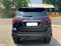 Toyota Fortuner TRD AT 5
