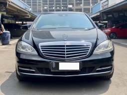 Mercedes-Benz S-Class S 300 L 2011 Hitam