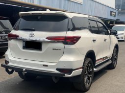 Toyota Fortuner 2.4 TRD AT 2019 Putih 5