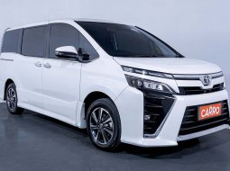 JUAL Toyota Voxy 2.0 AT 2019 Putih