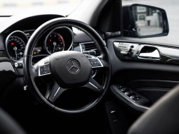 Mercedes-Benz M-Class ML 400 2015 Hitam 20