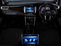 Toyota Kijang Innova V 2018  - Mobil Cicilan Murah 4