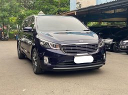 Kia Grand Sedona Ultimate 3