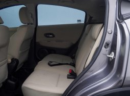 Honda HR-V S 2015 SUV 10
