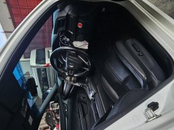 Honda Civic Hatchback E A/T ( Matic ) 2019 Putih Km 45rban Mulus Siap Pakai Good Condition 6
