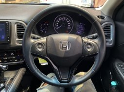 Honda HR-V 1.5L E CVT Special Edition 2019 hrv se dp ceper 5