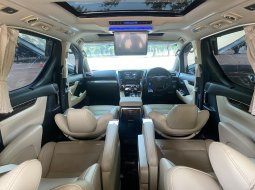 Toyota Alphard 2.5 G A/T 2023 Hitam 9