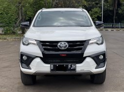 Toyota Fortuner VRZ 2019 Putih PROMO TERMURAH DIAKHIR TAHUN